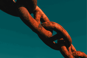 Alles bleef draaien terwijl de aanval al meebewoog door de keten